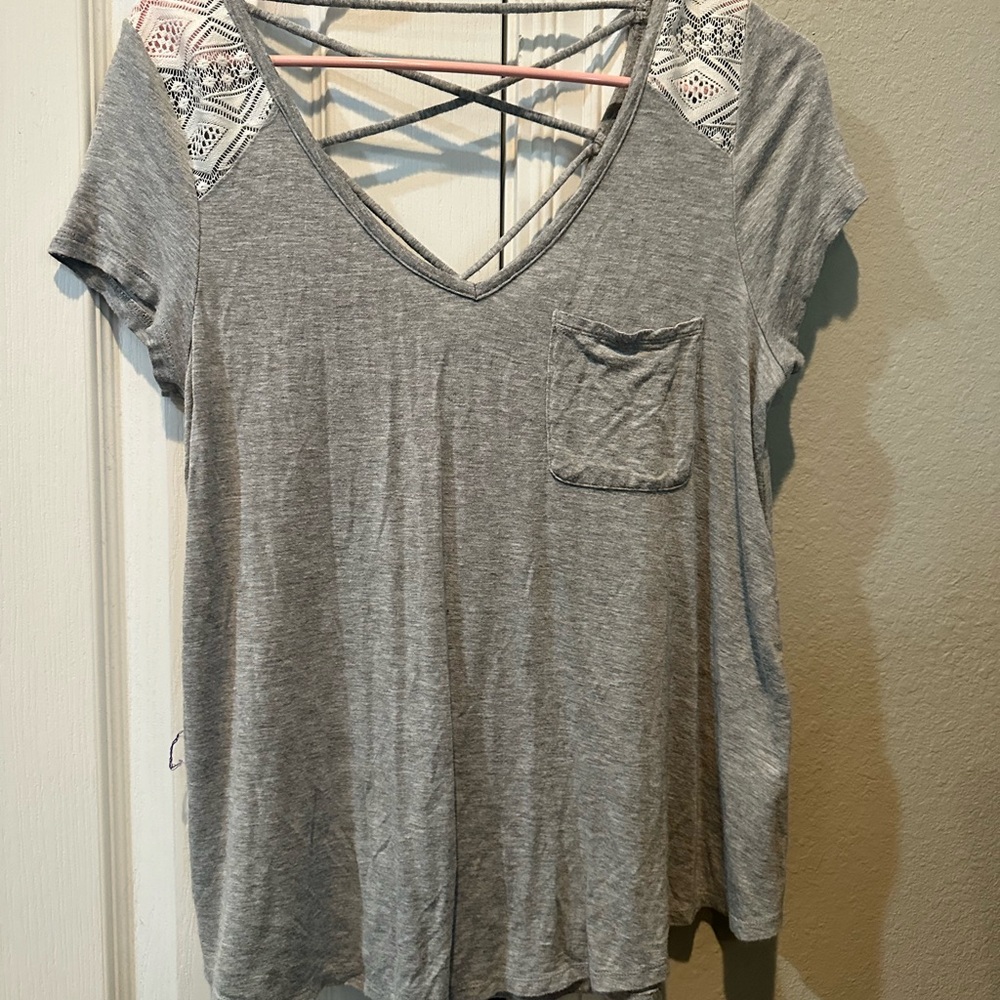 Gray t shirt